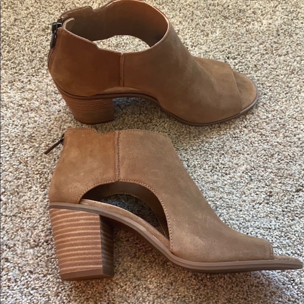 Lucky Brand Keight Peep Toe